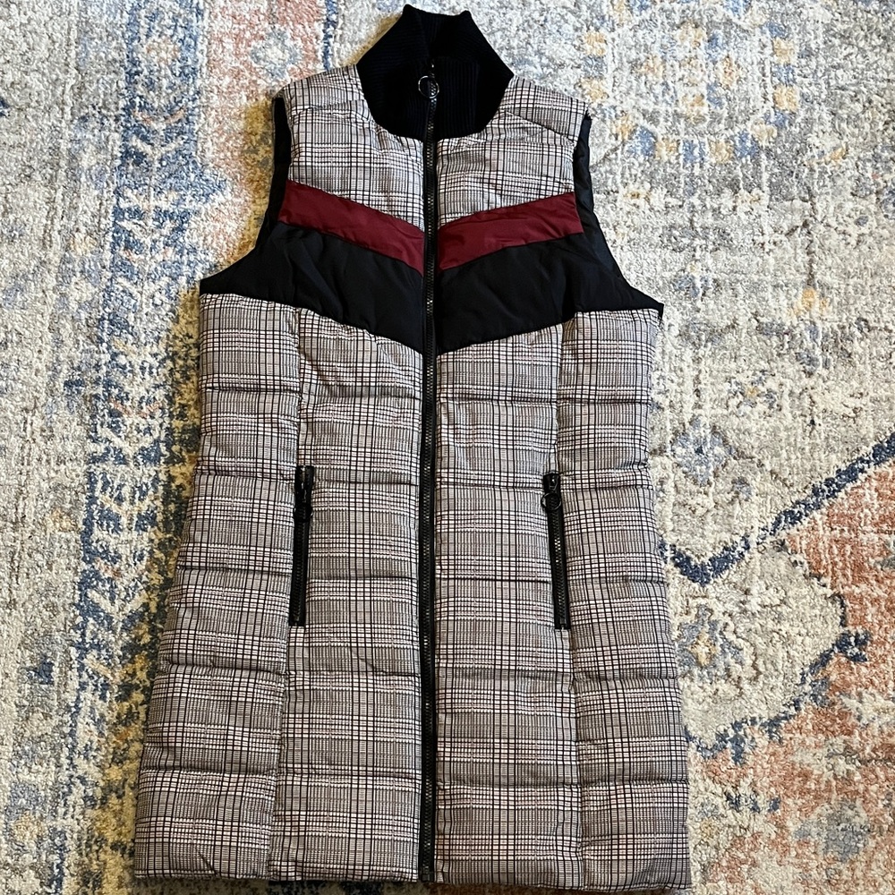Peyton Jensen Plaid Sleeveless Puffer Vest